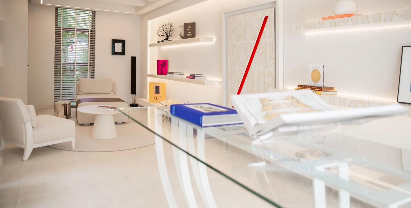 Sale of office in Nueva Andalucía 6