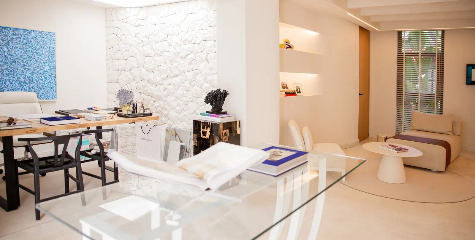 Sale of office in Nueva Andalucía 9