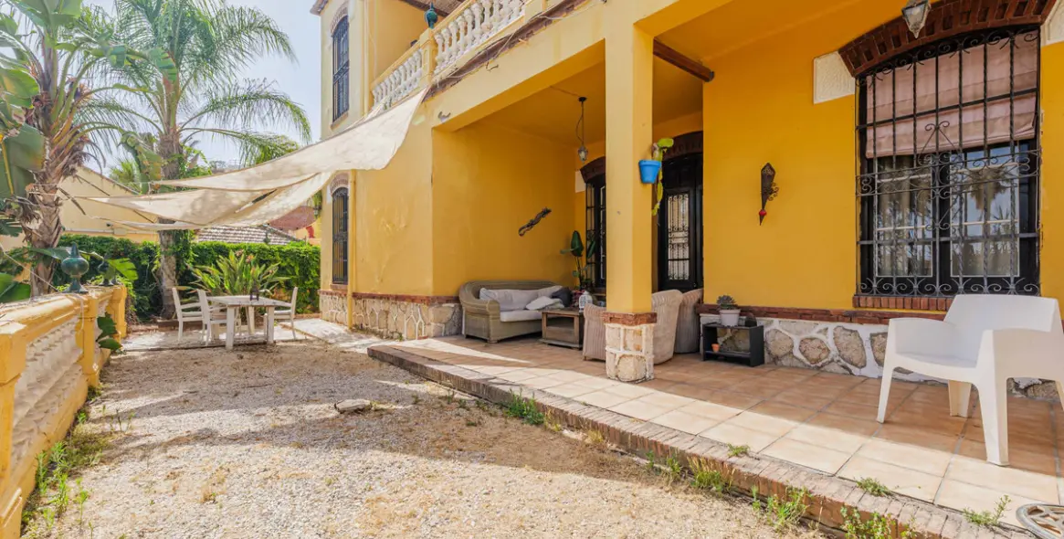 Venta de villa independiente en Málaga Este 25
