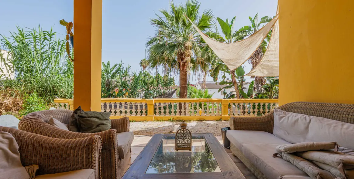 Venta de villa independiente en Málaga Este 26