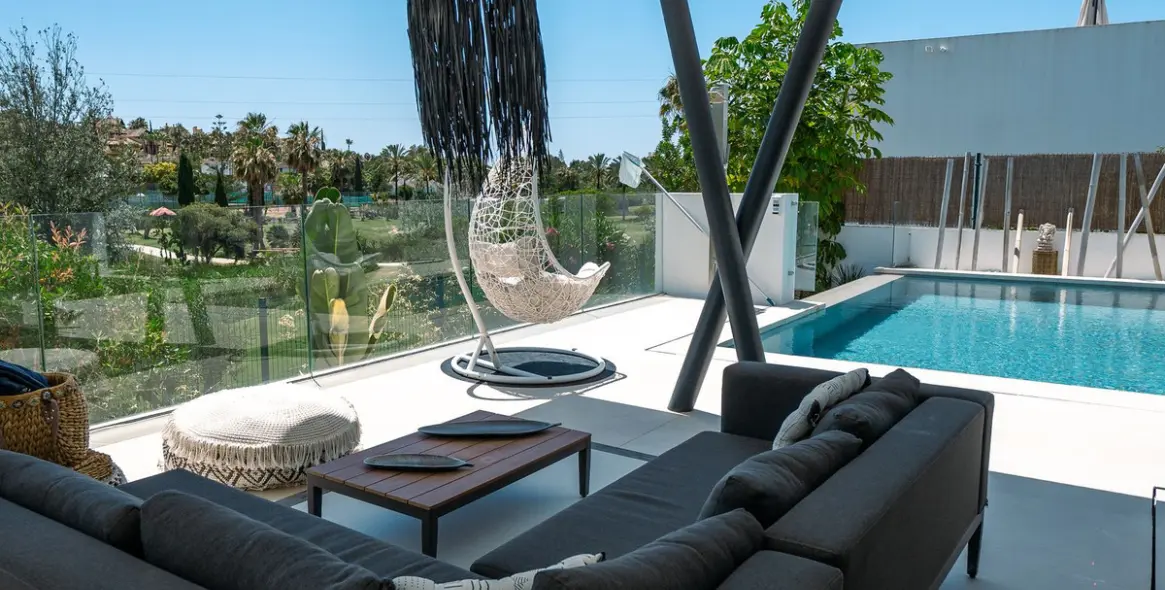 Long-term rent of detached villa in Atalaya 3
