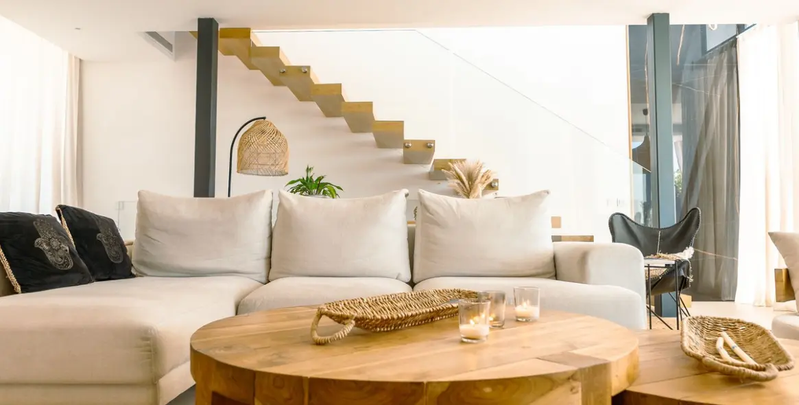 Long-term rent of detached villa in Atalaya 6