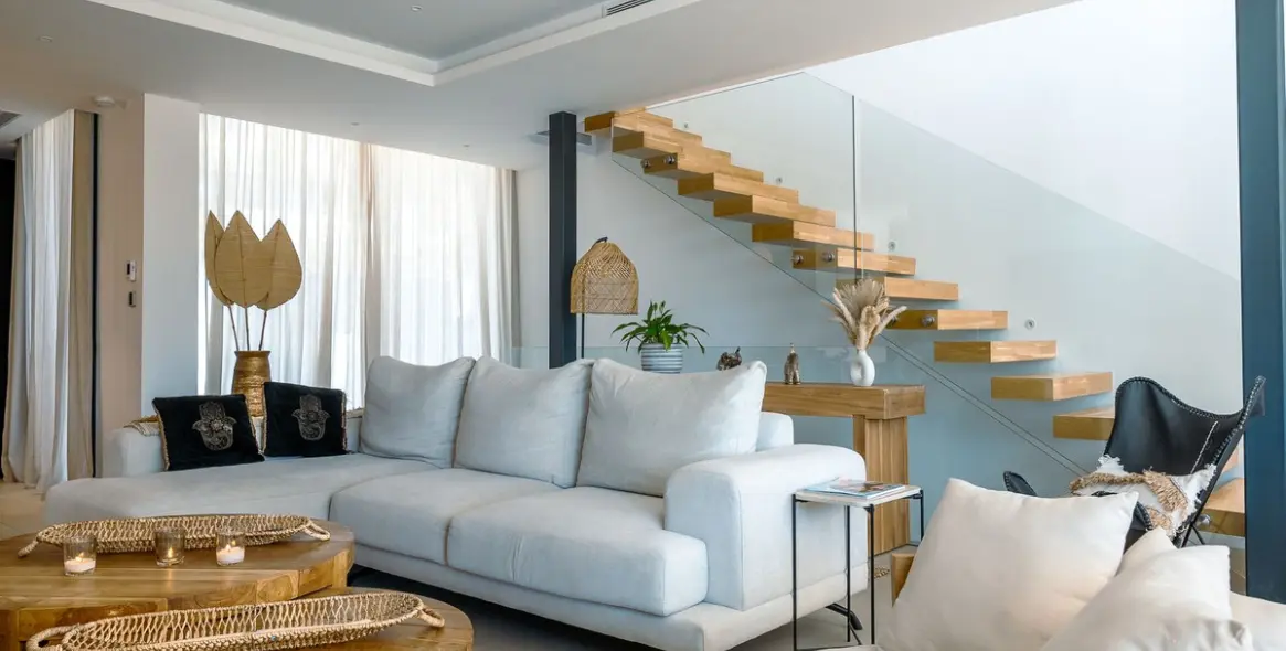 Long-term rent of detached villa in Atalaya 7