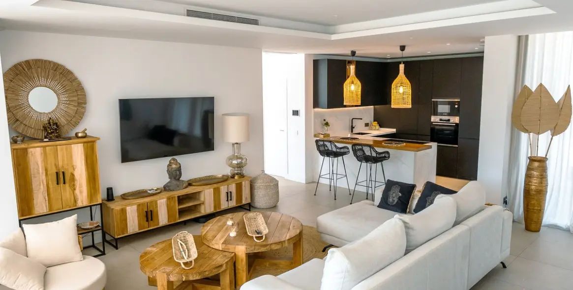 Long-term rent of detached villa in Atalaya 8