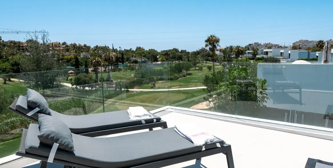 Long-term rent of detached villa in Atalaya 18