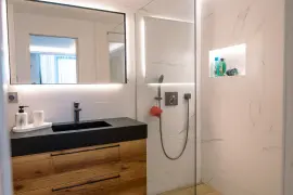 Image 40 thumb