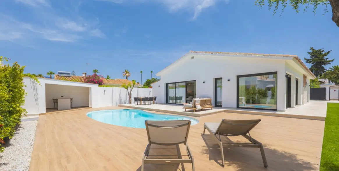 Venta de villa independiente en Atalaya 2