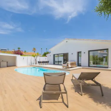 Venta de villa independiente en Atalaya