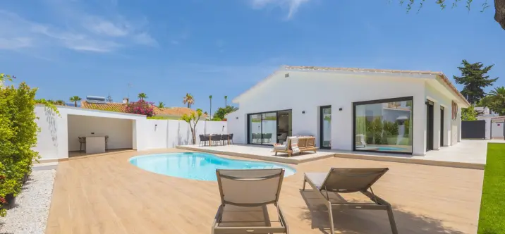 Venta de villa independiente en Atalaya 1