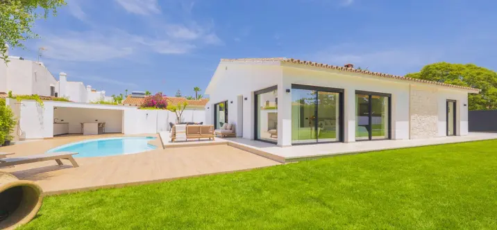 Venta de villa independiente en Atalaya 3