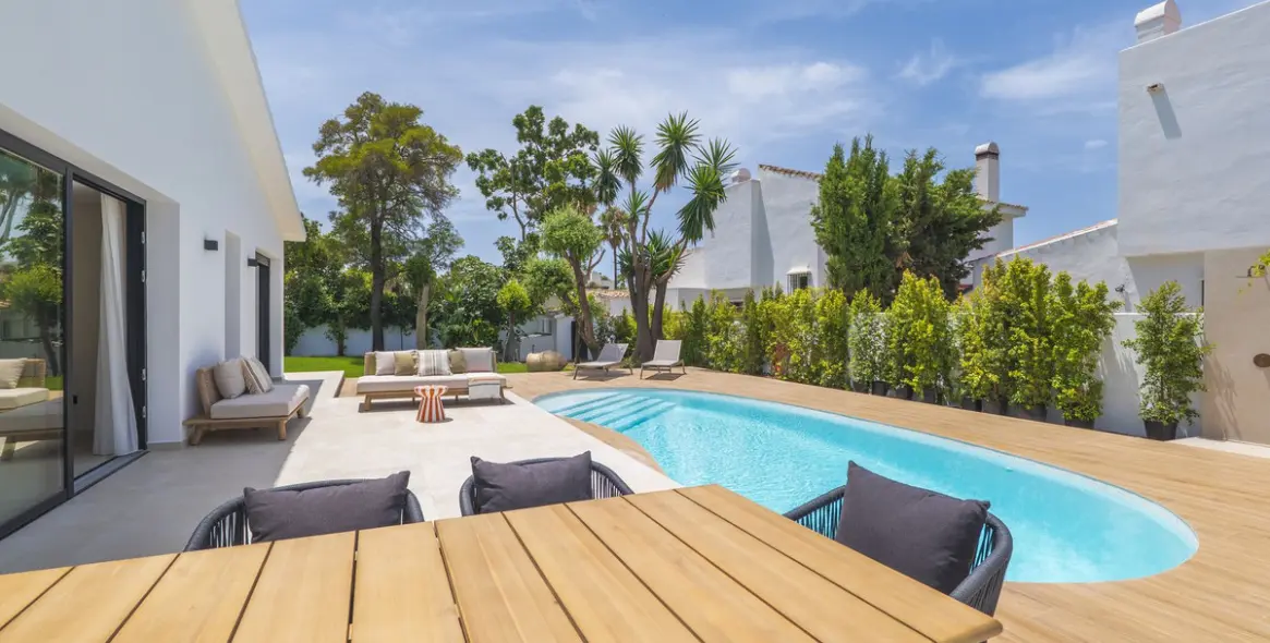 Venta de villa independiente en Atalaya 5