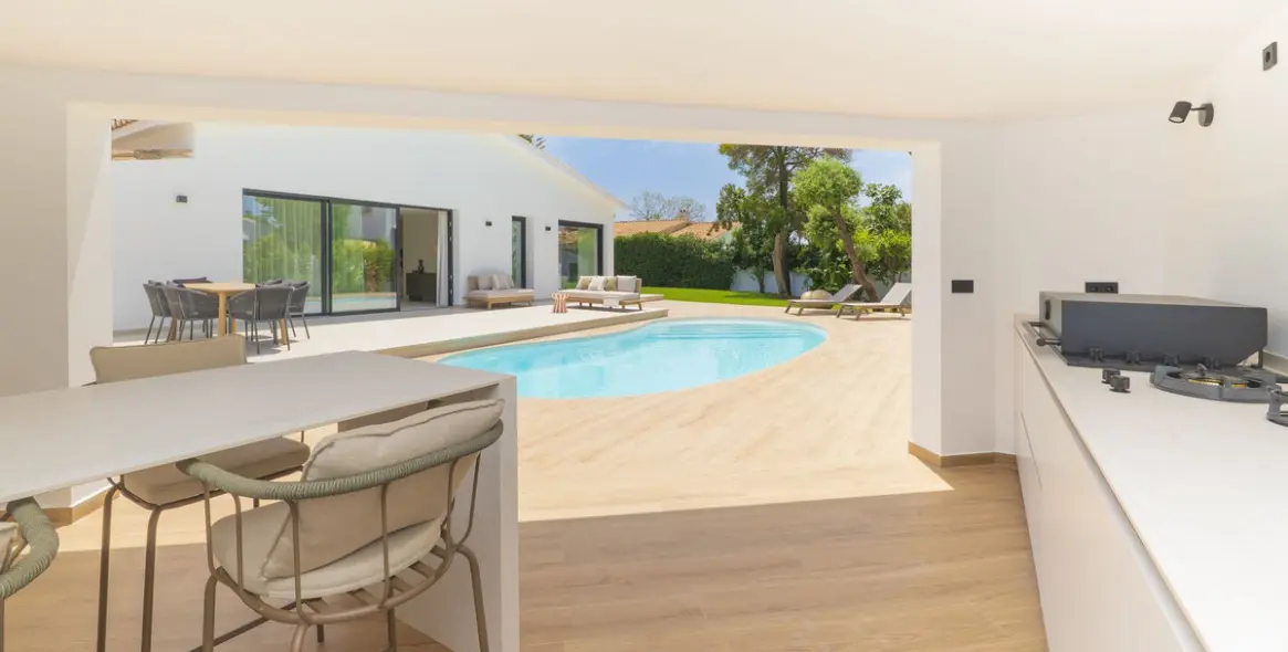 Venta de villa independiente en Atalaya 8