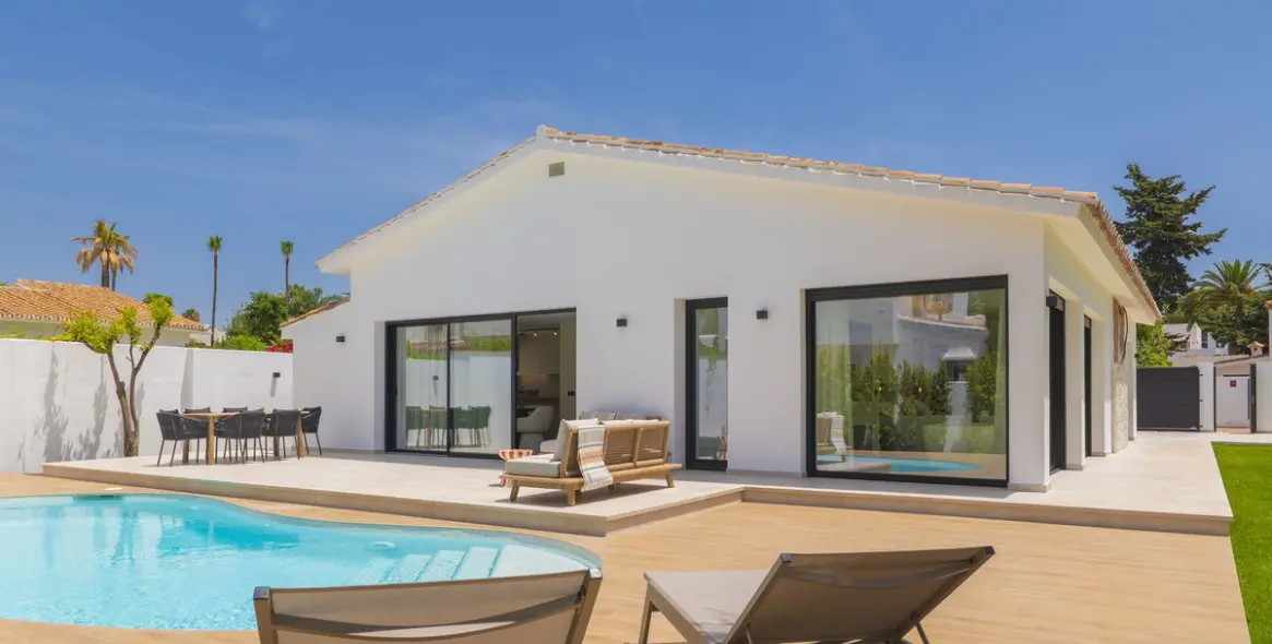 Venta de villa independiente en Atalaya 41