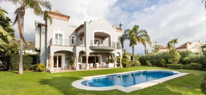 Venta de villa independiente en La Quinta 3
