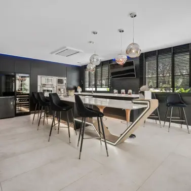 Venta de villa independiente en Las Chapas