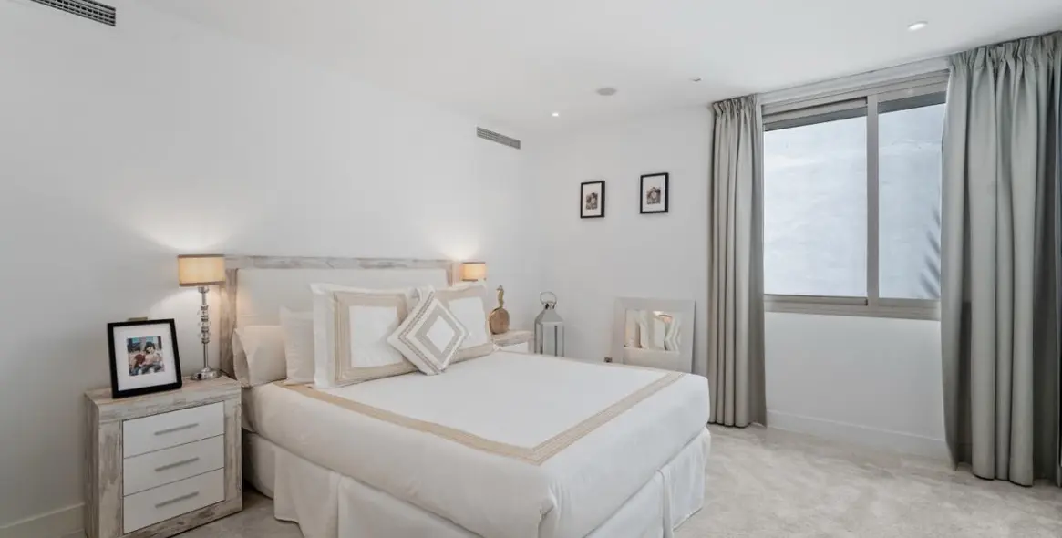 Venta de villa independiente en Las Chapas 22