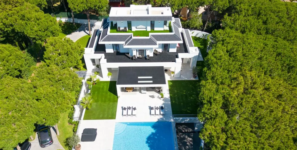 Venta de villa independiente en Las Chapas 73