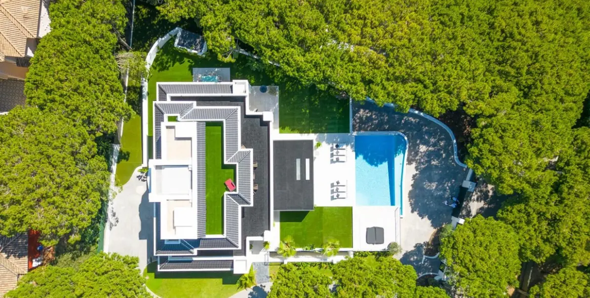 Venta de villa independiente en Las Chapas 78