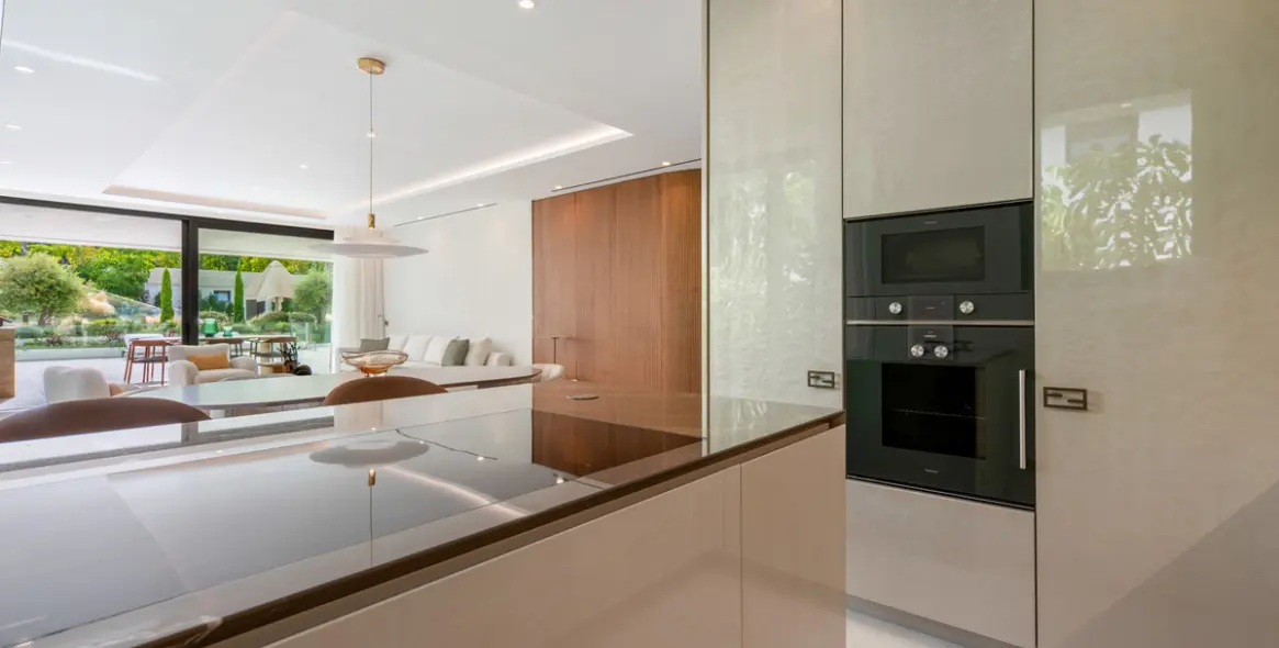 Venta de apartamento en planta baja en The Golden Mile 9