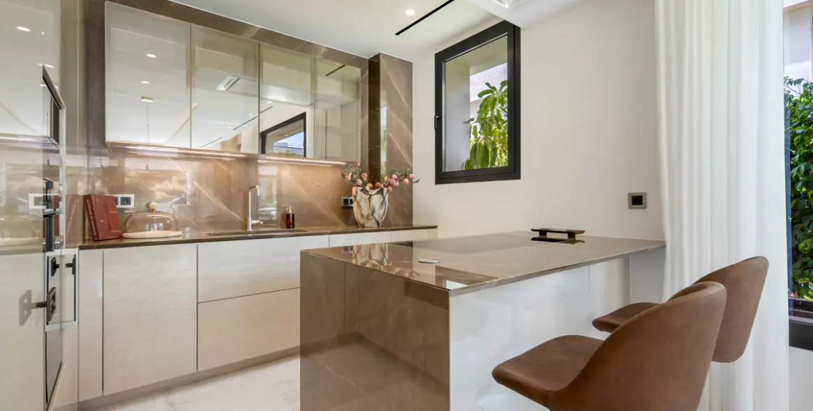Venta de apartamento en planta baja en The Golden Mile 10