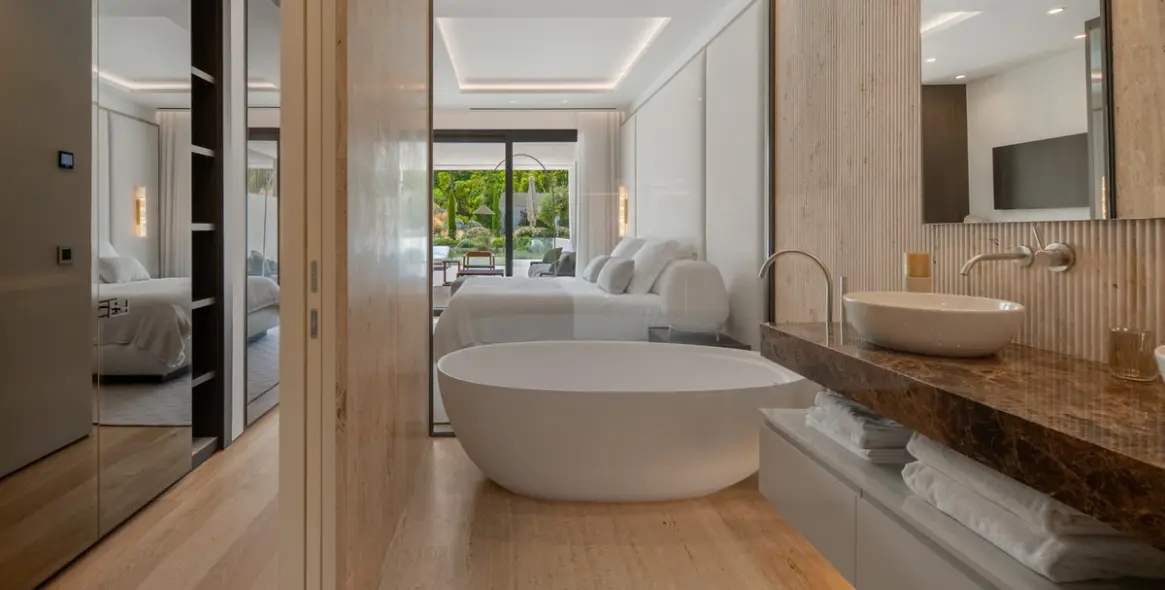 Venta de apartamento en planta baja en The Golden Mile 13