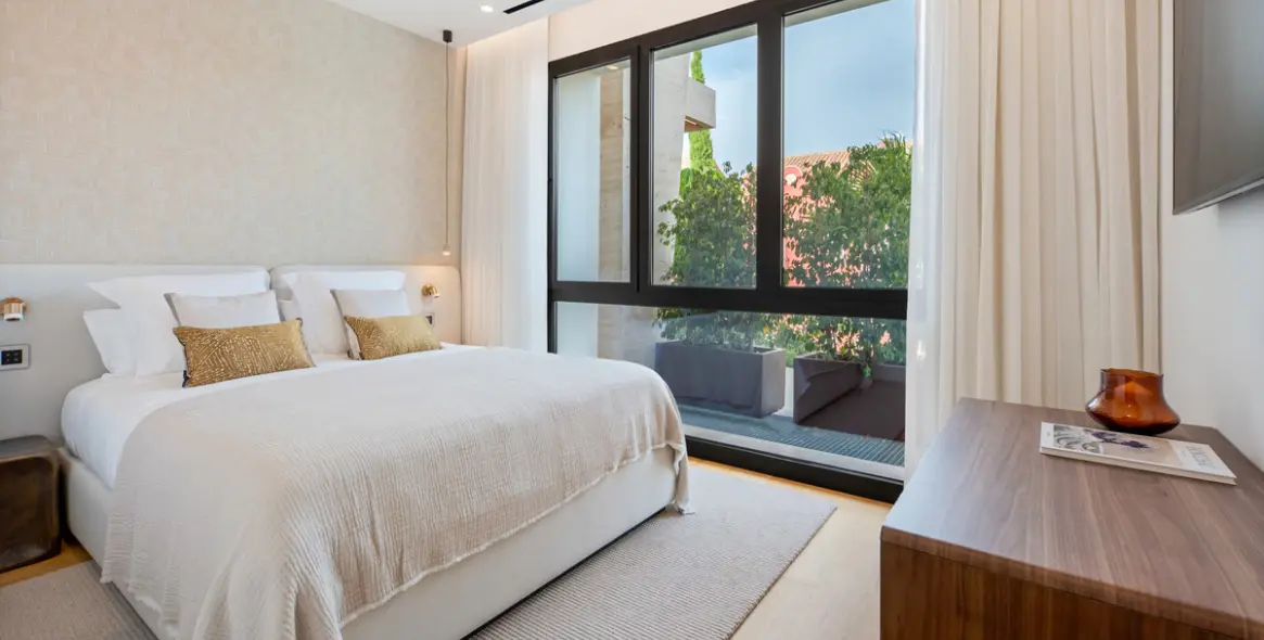 Venta de apartamento en planta baja en The Golden Mile 17