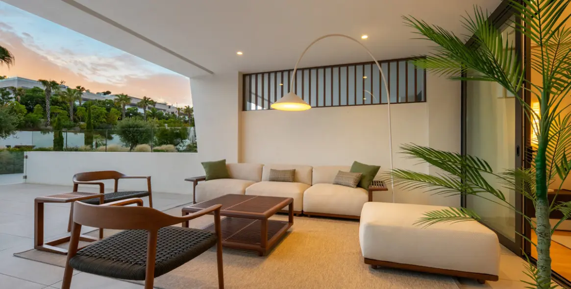 Venta de apartamento en planta baja en The Golden Mile 29