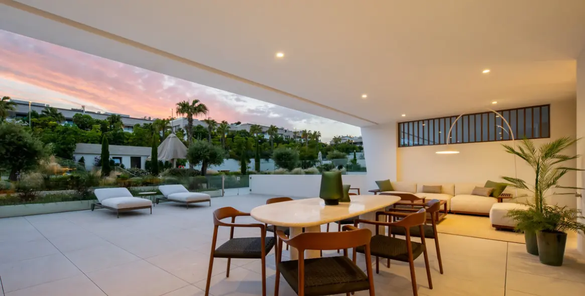 Venta de apartamento en planta baja en The Golden Mile 32