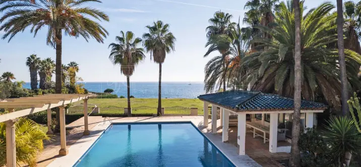 Venta de parcela residencial en Estepona 1