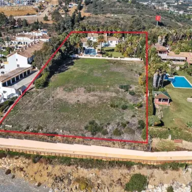 Venta de parcela residencial en Estepona