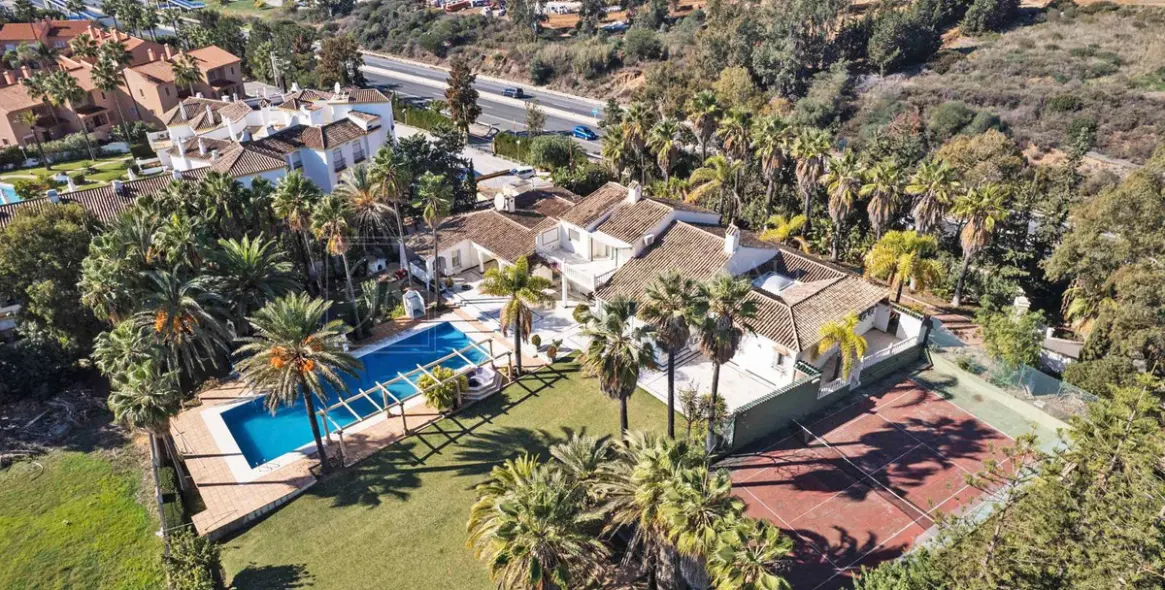 Venta de parcela residencial en Estepona 4