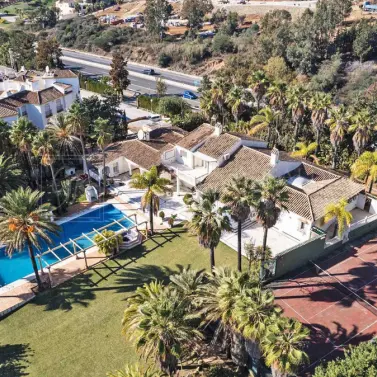 Venta de parcela residencial en Estepona