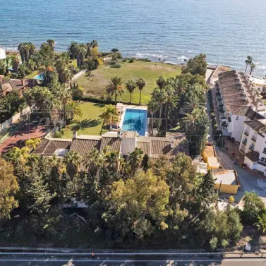 Venta de parcela residencial en Estepona