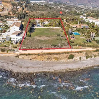 Venta de parcela residencial en Estepona