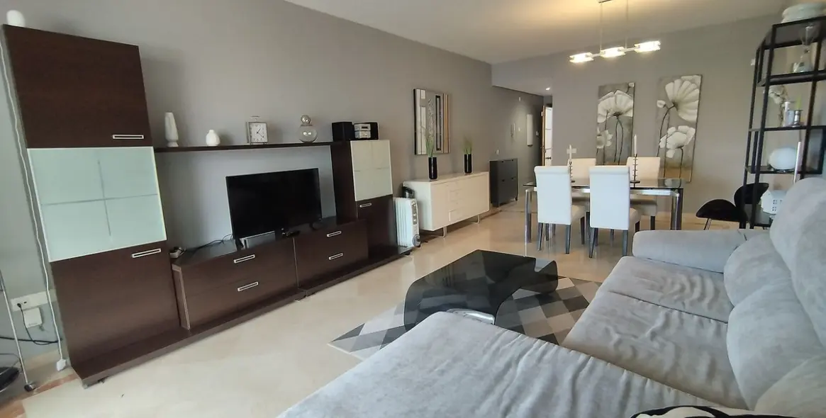Short-term rent of middle floor apartment in Costalita 4