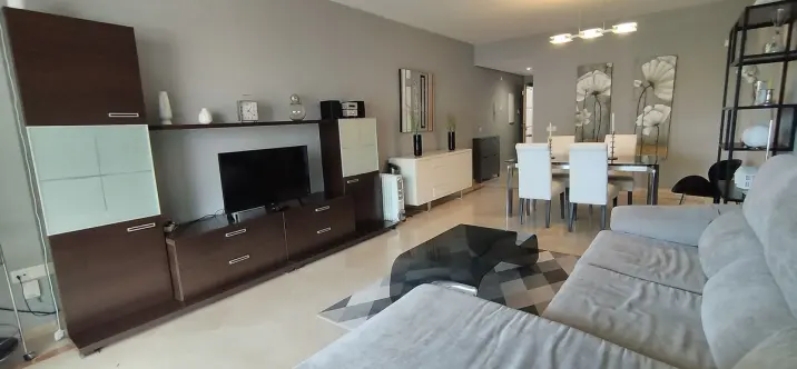 Short-term rent of middle floor apartment in Costalita 3