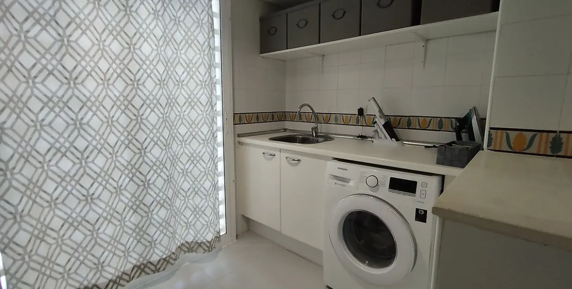 Short-term rent of middle floor apartment in Costalita 20