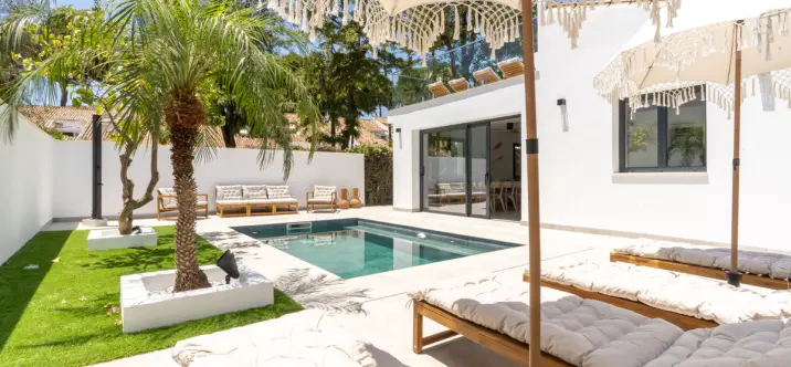 Short-term rent of detached villa in Nueva Andalucía 0