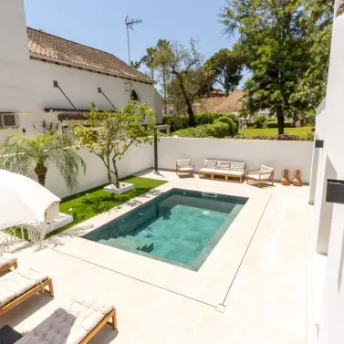 Short-term rent of detached villa in Nueva Andalucía
