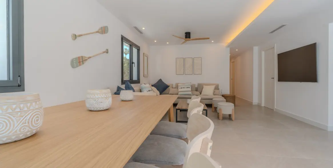 Short-term rent of detached villa in Nueva Andalucía 11