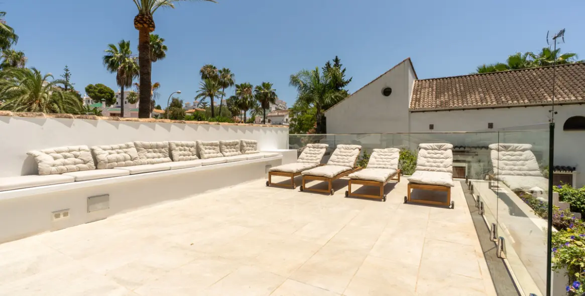 Short-term rent of detached villa in Nueva Andalucía 16