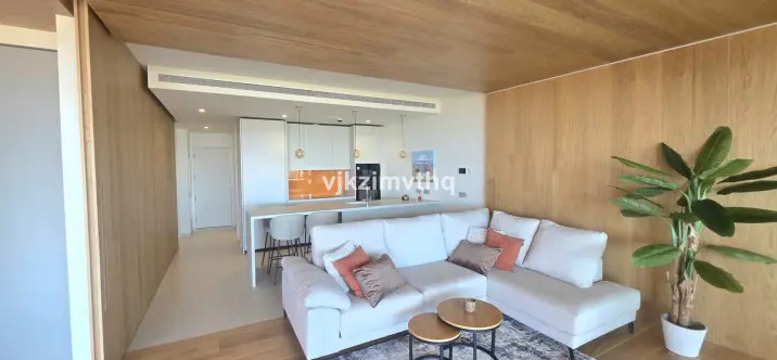 Alquiler a largo plazo de apartamento en planta media en Higueron 0