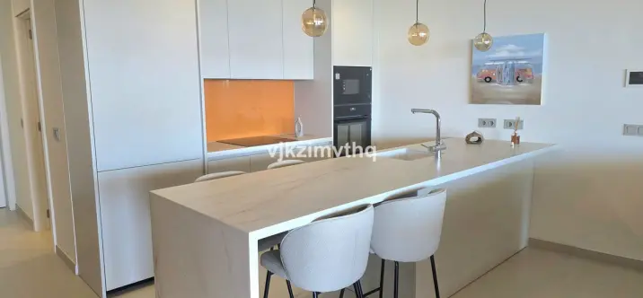 Alquiler a largo plazo de apartamento en planta media en Higueron 2