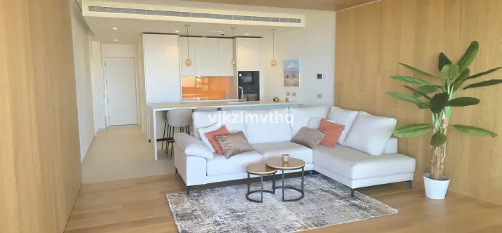 Alquiler a largo plazo de apartamento en planta media en Higueron 3