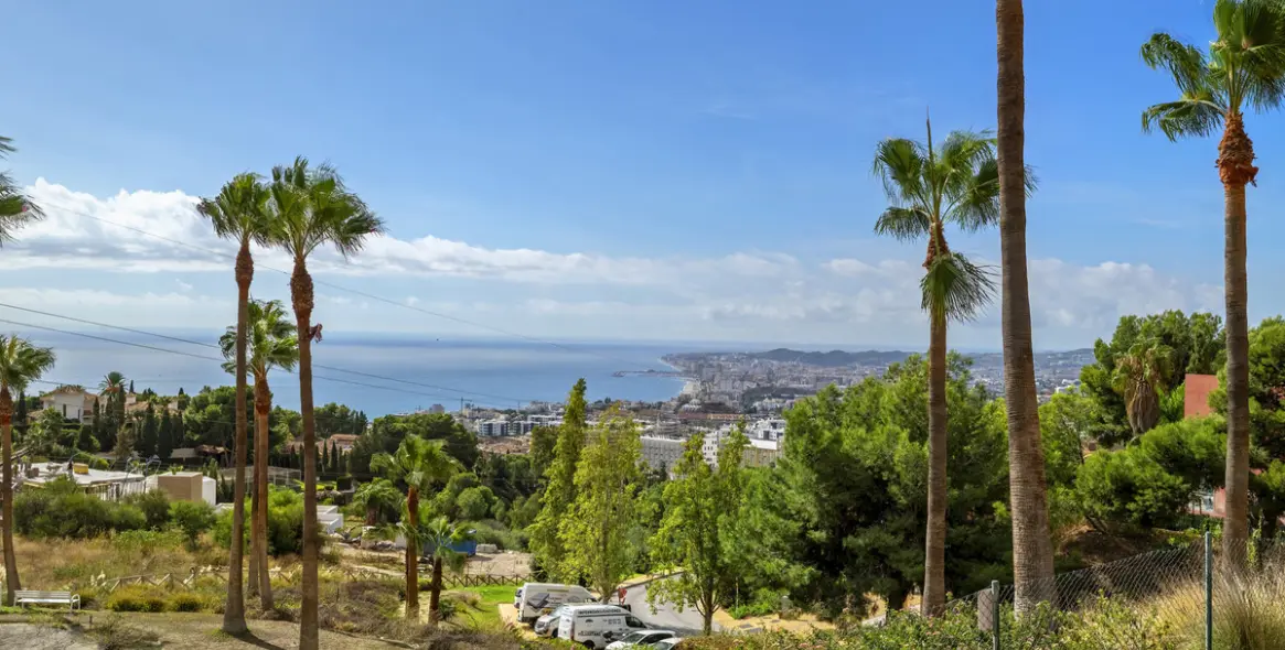 Sale of ground floor apartment in Higueron 2