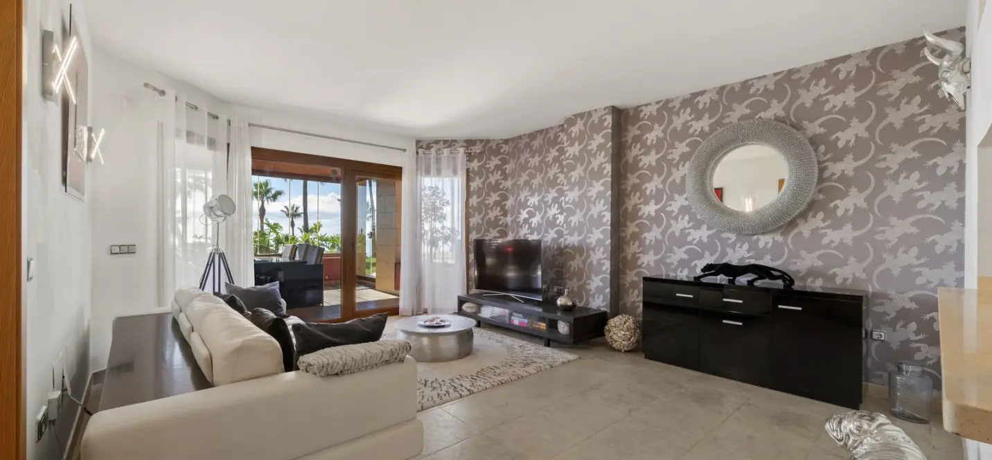 Sale of ground floor apartment in Higueron 3