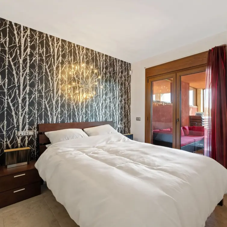 Sale of ground floor apartment in Higueron