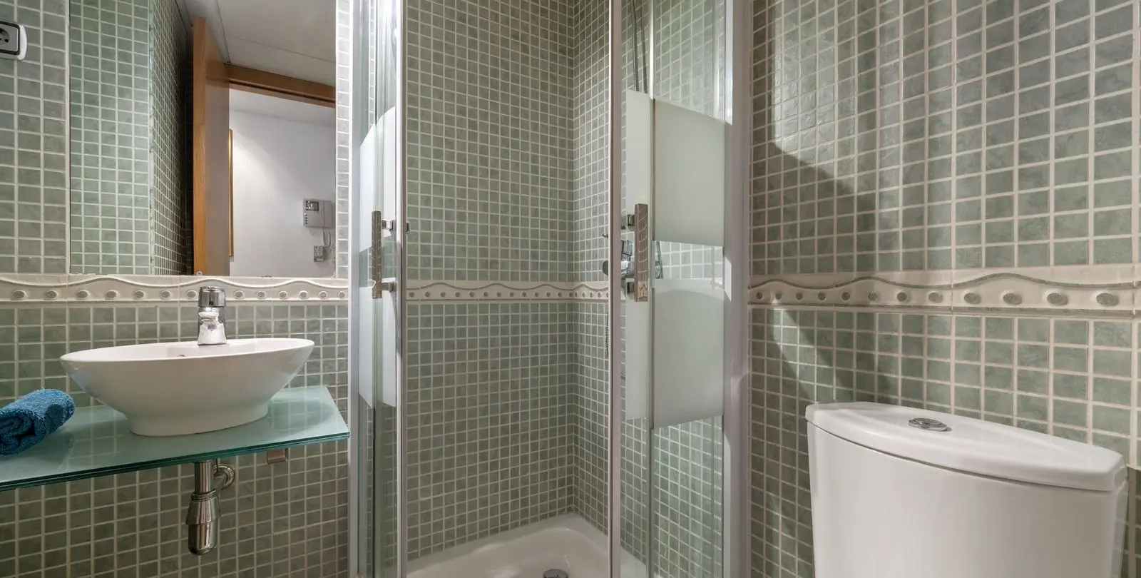 Sale of ground floor apartment in Higueron 13