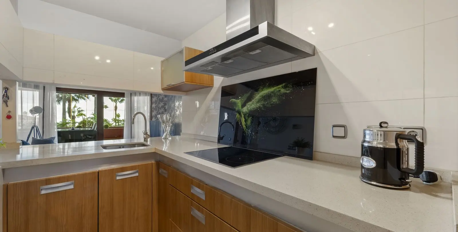 Sale of ground floor apartment in Higueron 15