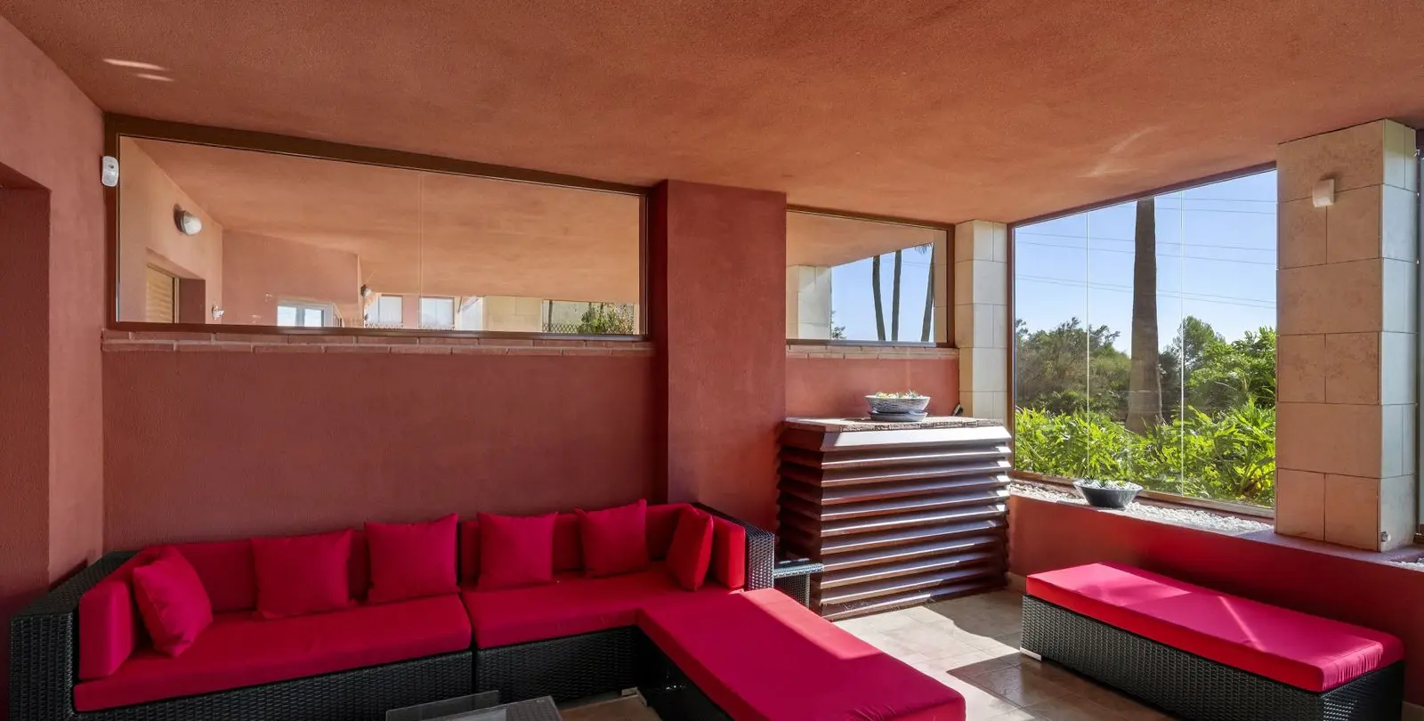 Sale of ground floor apartment in Higueron 21